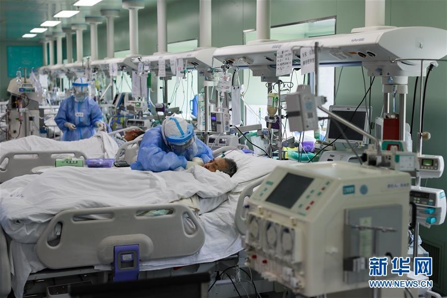 (新華全媒頭條·圖文互動)(13)同舟共濟(jì)戰(zhàn)“疫”記——中國抗擊新冠肺炎疫情全紀(jì)實(shí)