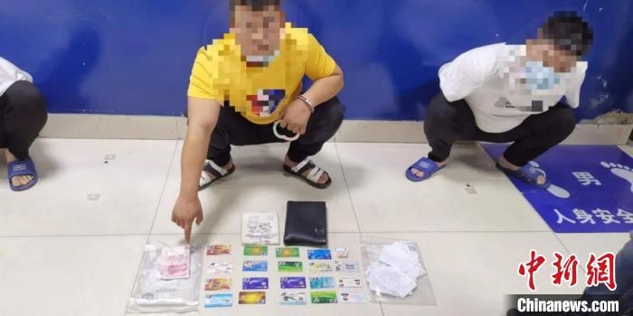 圖為警方抓獲犯罪嫌疑人。警方供圖