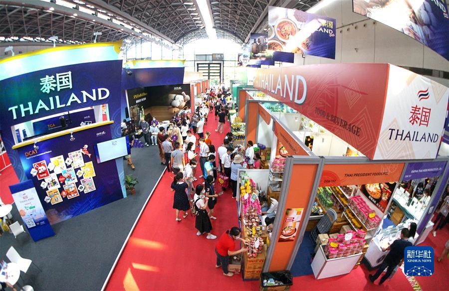 (新華全媒頭條·圖文互動)(3)共創(chuàng)更加繁榮美好的地區(qū)和世界——習近平主席在中國-東盟建立對話關(guān)系30周年紀念峰會上的重要講話解讀