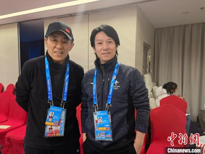 張文海與張藝謀的合影?！埼暮?供圖