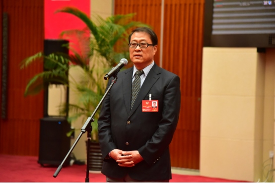 1611740902670935.png 內蒙古兩會 “委員通道dierchang1226.png