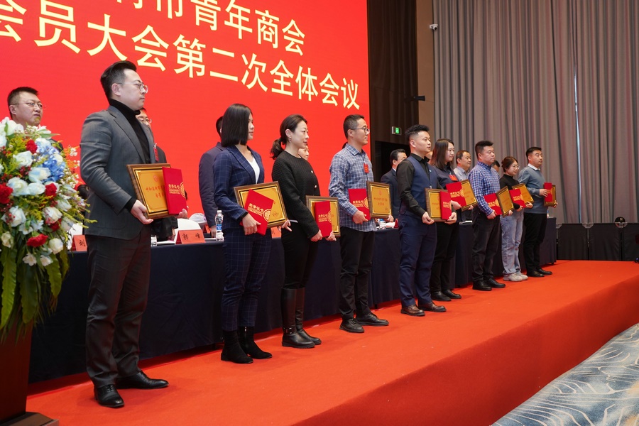 1702803737416031.jpg 謝紅霞攝影01.jpg