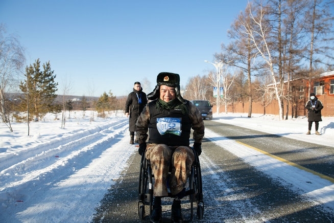 中共黨員、一等功榮立者王曙光不畏嚴寒，挑戰(zhàn)自我（王鵬）.jpg