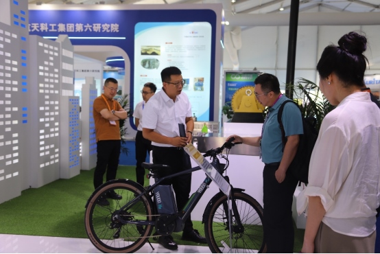 1721965669139212.png 組圖|聚焦“雙新”大會 大咖云集“展”風(fēng)采295.png