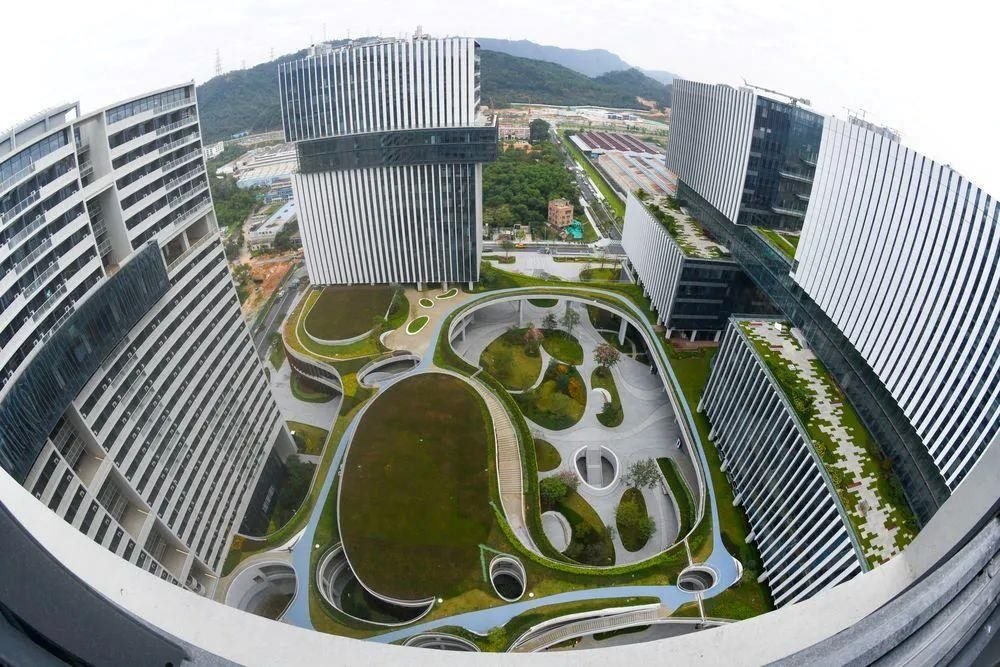 △位于深圳的光明科學(xué)城啟動(dòng)區(qū)。預(yù)計(jì)今年啟動(dòng)區(qū)的合成生物大科學(xué)裝置將部分投入使用。