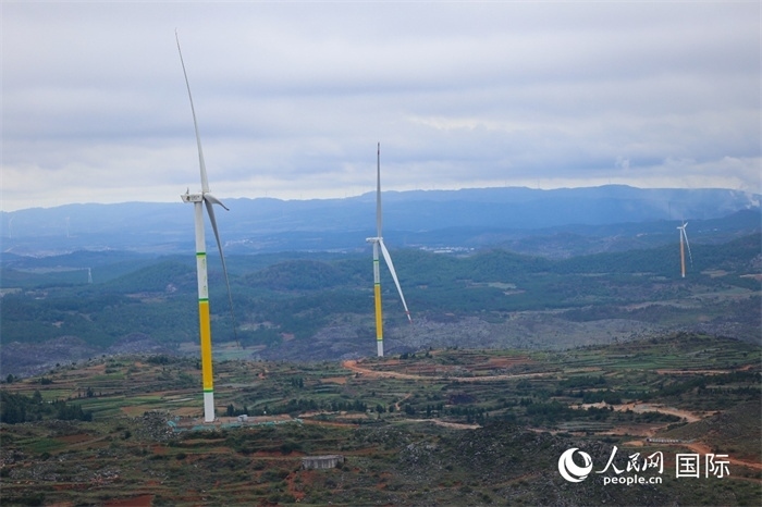 位于云南省曲靖市富源縣的富源西風電基地。（人民網(wǎng) 李發(fā)興攝）