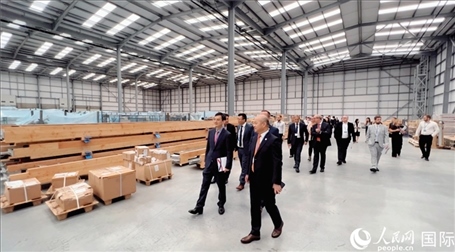 圖為旗艦倉現(xiàn)場。人民網(wǎng) 郭錦標(biāo)攝