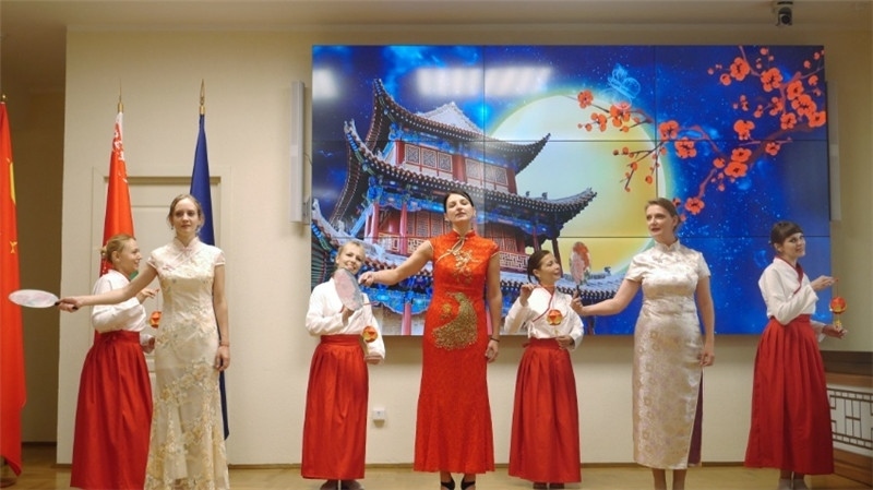 白俄羅斯國立大學(xué)孔子學(xué)院的中秋晚會。受訪者供圖