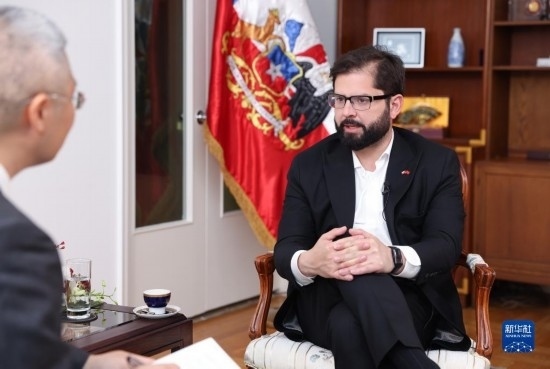 10月17日，智利總統(tǒng)博里奇在北京接受新華社記者專訪。新華社記者 呂帥 攝