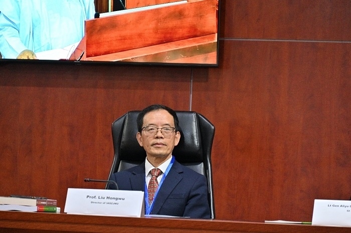 浙江師范大學(xué)非洲研究院院長劉鴻武作會(huì)議總結(jié)。浙江師范大學(xué)非洲研究院供圖