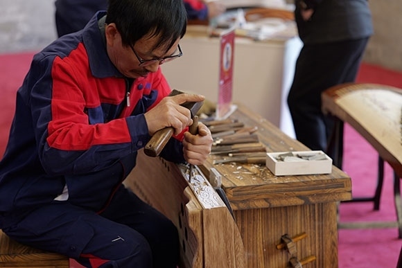 蘭考古箏制作展示。中央音樂學院供圖