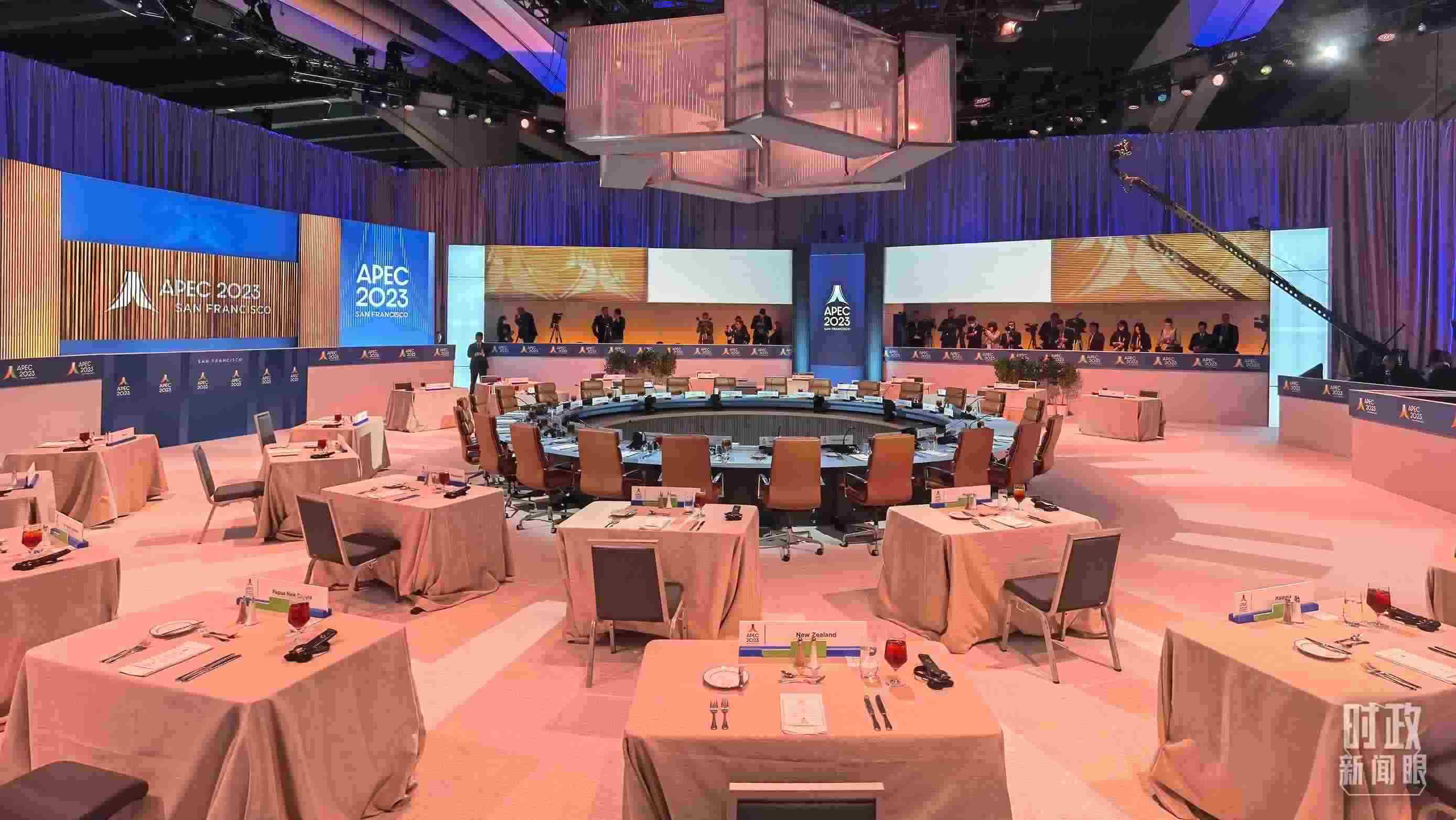 △會議開始前的現(xiàn)場。（總臺央視記者石丞拍攝）