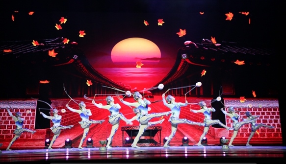 雜技《俏花旦·集體空竹》節(jié)目照。主辦方供圖