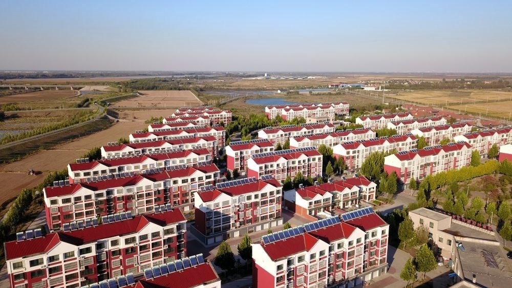 山東省東營市墾利區(qū)楊廟社區(qū)（2021年10月17日攝，無人機(jī)照片）。新華社記者 郭緒雷 攝