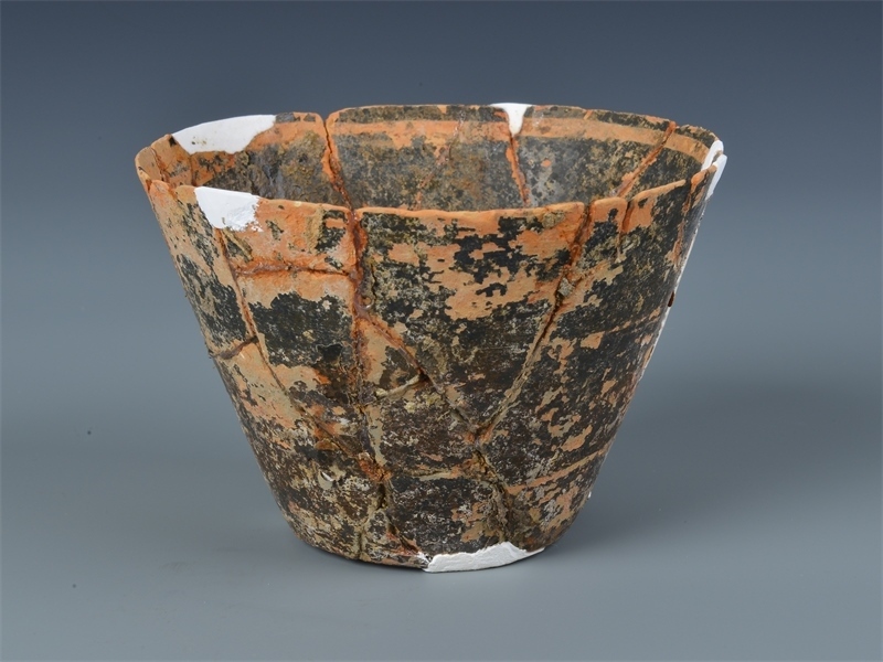 出土的蛋殼彩陶杯。國(guó)家文物局供圖