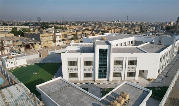 已經(jīng)完工的伊拉克瓦西特省第20號學(xué)校。該學(xué)校為合院式全功能建筑，包括教學(xué)樓，圖書室，實驗室，保衛(wèi)室等。 趙沖攝