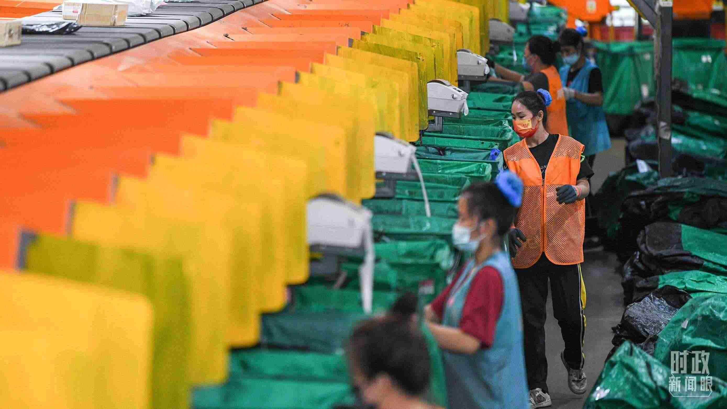 △今年“雙11”當(dāng)天全國(guó)快遞業(yè)務(wù)量達(dá)6.39億件。