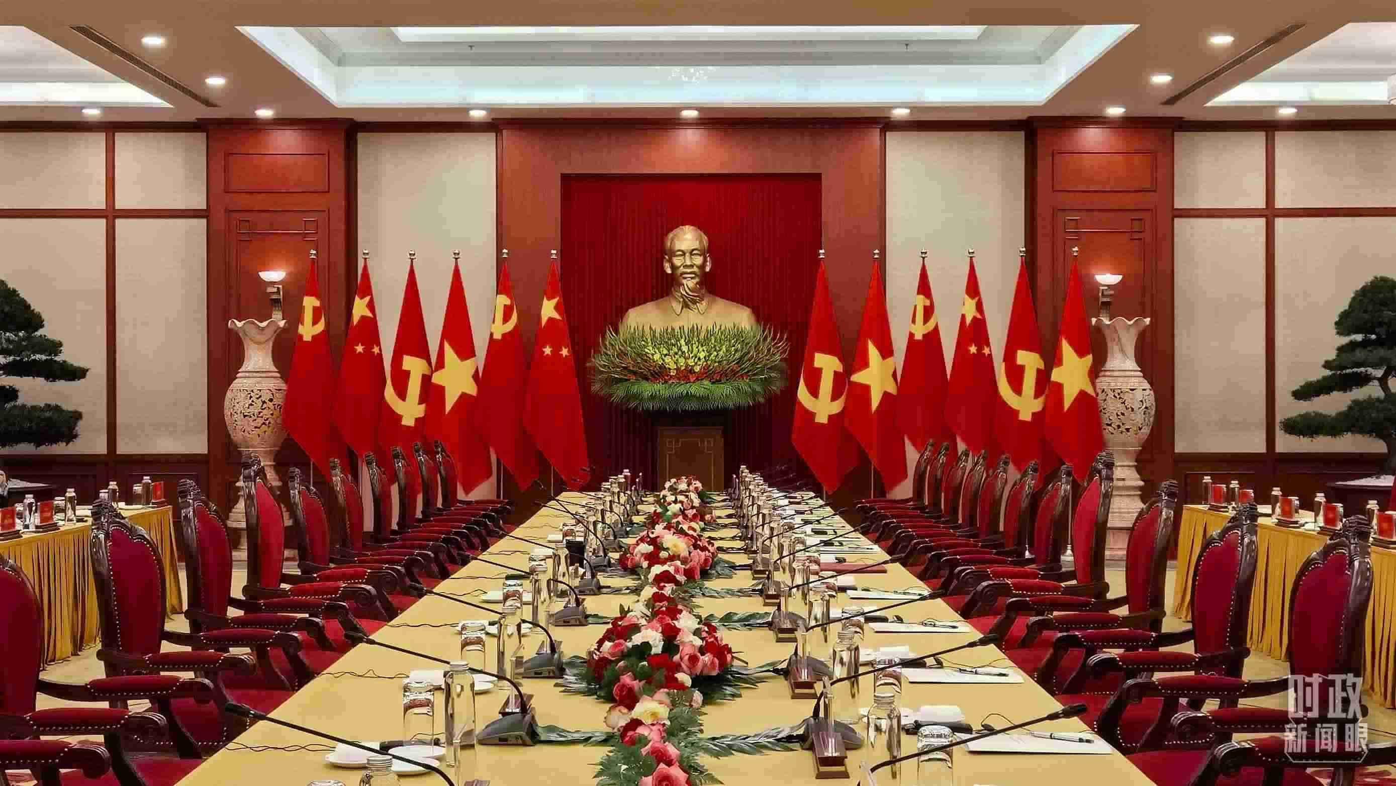 △當(dāng)?shù)貢r間12月12日下午，習(xí)近平在這里與阮富仲舉行會談，這是會談開始前的場景。（總臺央視記者邢彬拍攝）