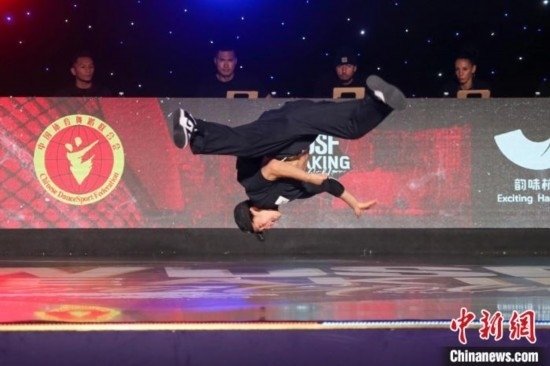 今年7月，首屆亞洲霹靂舞錦標(biāo)賽在拱墅運(yùn)河體育公園體育館舉行。郭天奇 攝
