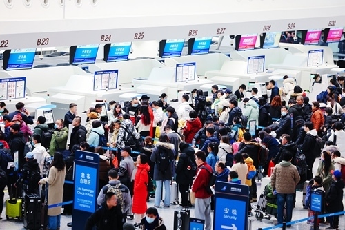 2024年春運(yùn)首日，大興機(jī)場預(yù)計保障進(jìn)出港旅客13.59萬人次。大興機(jī)場供圖