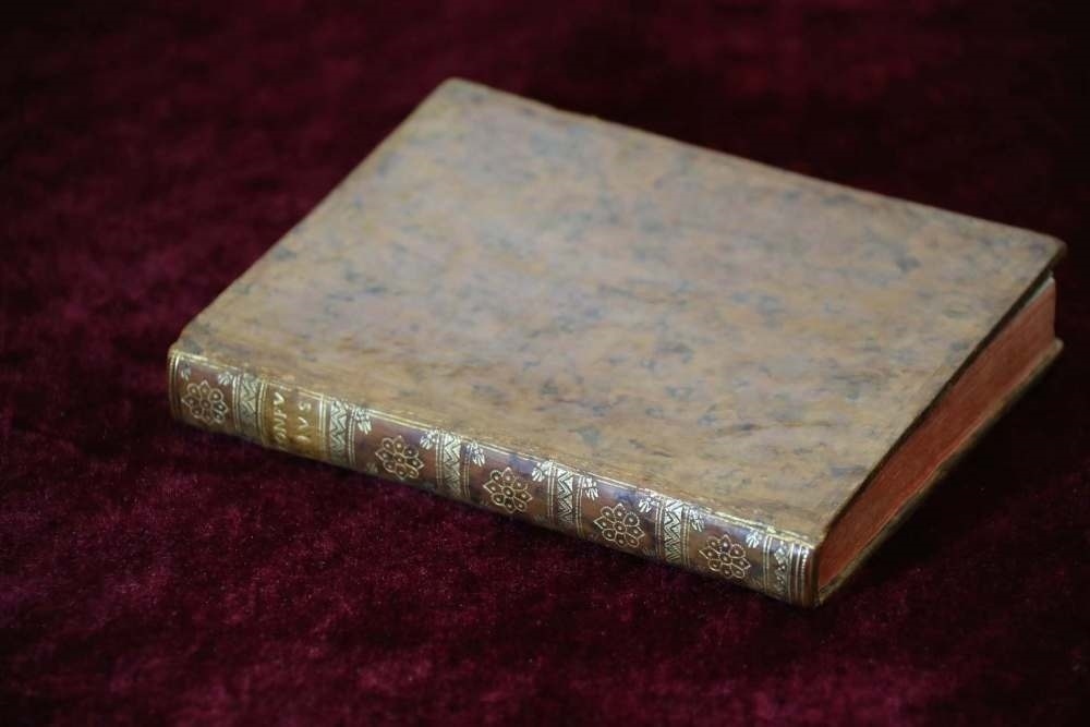 這是典藏于中國國家圖書館的《論語導讀》。