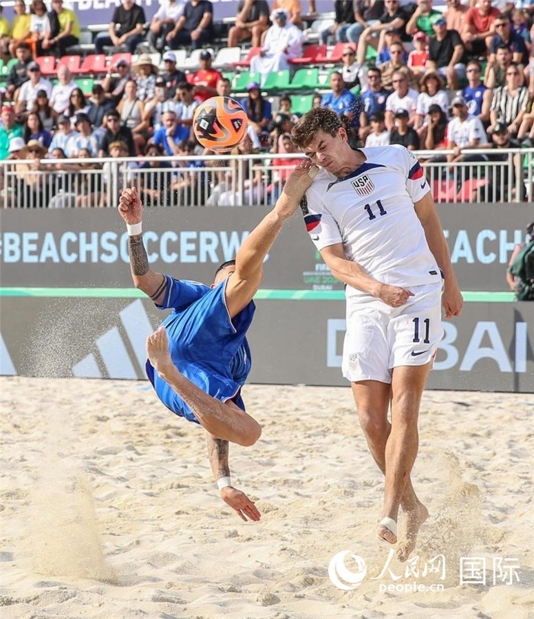 2月15日，意大利隊(duì)對(duì)陣美國(guó)隊(duì)。人民網(wǎng)塔里克·易卜拉欣攝