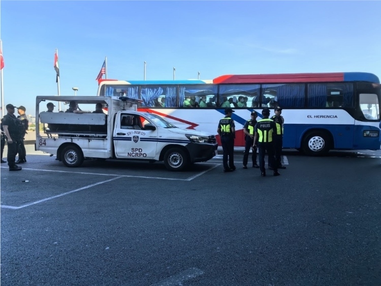 菲反有組織犯罪委員會等部門組織多次聯(lián)合突擊執(zhí)法。駐菲律賓使館供圖