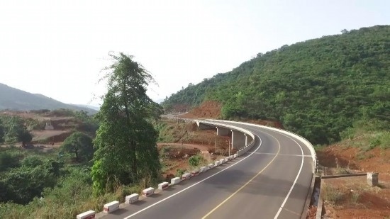 中塞友誼公路。