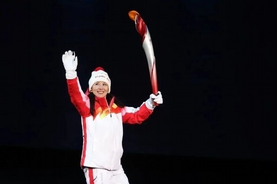 楊揚(yáng)擔(dān)任北京冬奧會(huì)開幕式主火炬手。