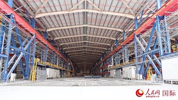 已移交業(yè)主的C201船體車間。人民網(wǎng)記者管克江攝