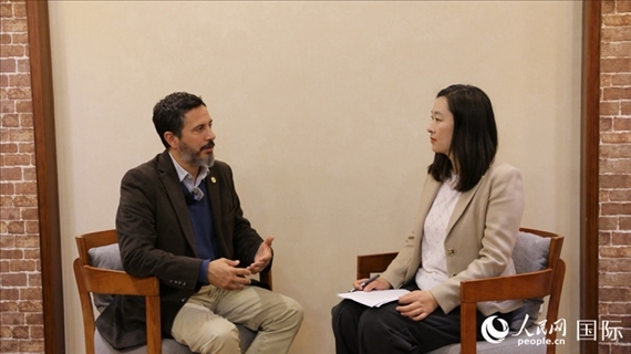 阿根廷布宜諾斯艾利斯大學(xué)阿根廷—中國研究中心主任、阿根廷知名漢學(xué)家畢嘉宏（Ignacio Villagran）接受人民網(wǎng)記者專訪。人民網(wǎng)記者 周雨攝