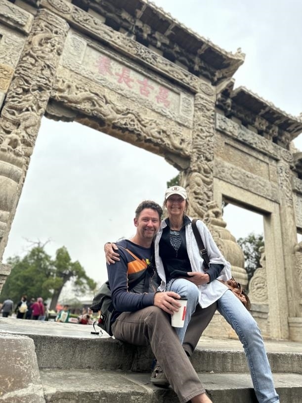 遇見(jiàn)中國(guó)丨在華生活二十年的美國(guó)人譚嘉煦:想用手搖車(chē)走遍中國(guó)