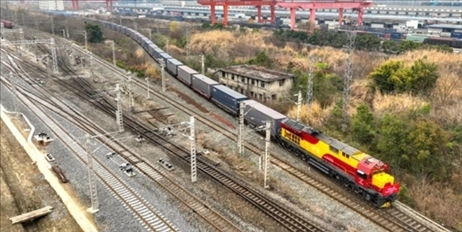 全國鐵路實行新的貨物列車運(yùn)行圖。國鐵集團(tuán)供圖