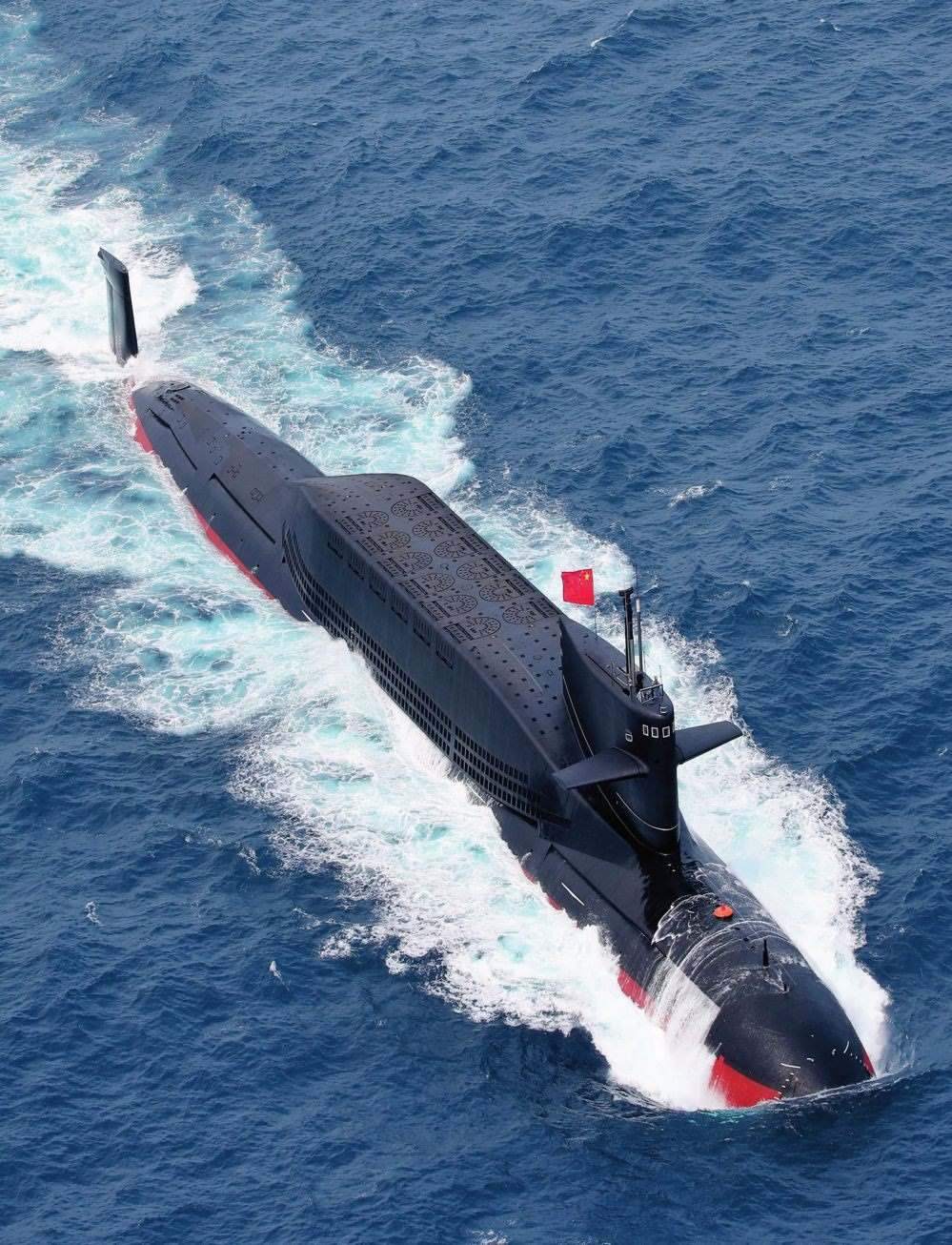 某潛艇執(zhí)行實(shí)戰(zhàn)化訓(xùn)練歸來(lái)（2018年3月攝）。周啟青攝