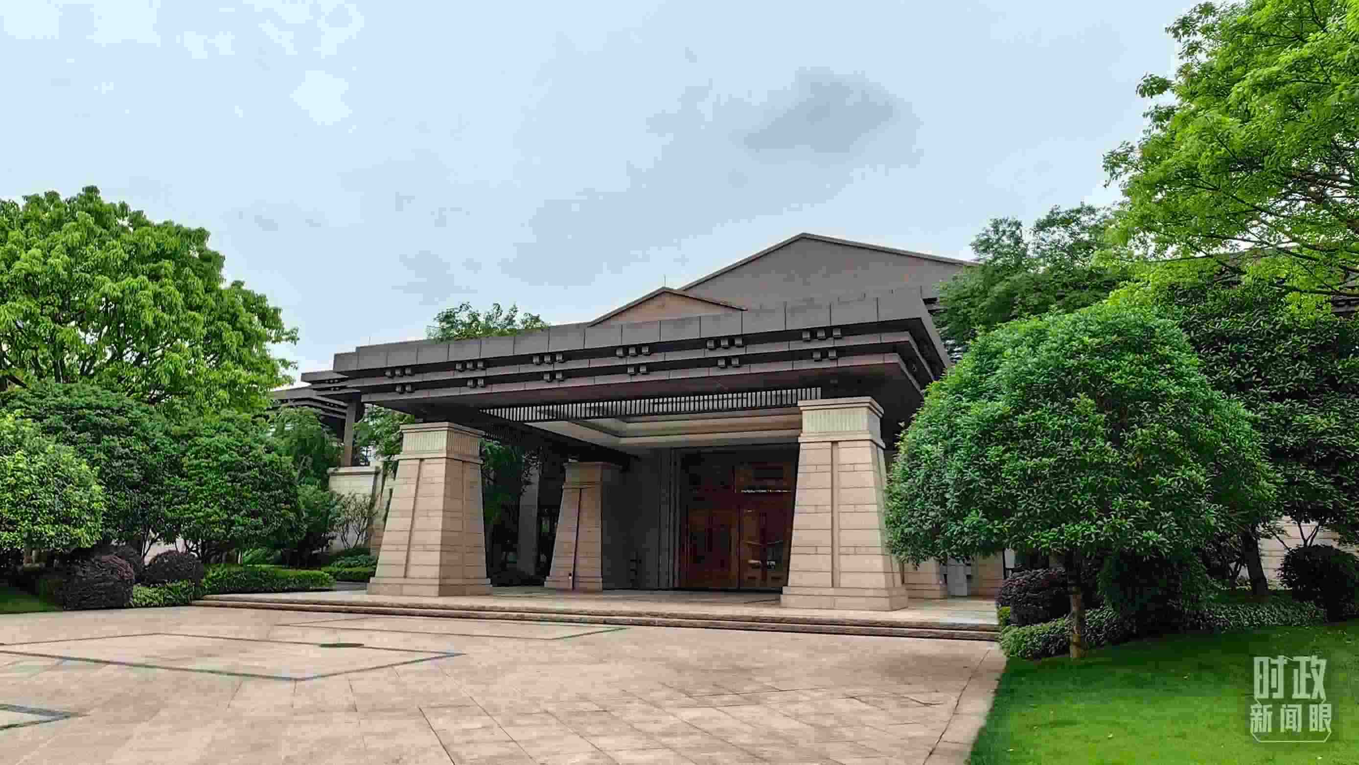 △重慶市渝州賓館，新時(shí)代推動(dòng)西部大開發(fā)座談會(huì)在這里召開。（總臺(tái)央視記者段德文拍攝）