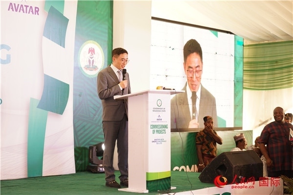 阿凡達新材料有限公司執(zhí)行董事朱興建致辭。人民網記者 姜宣攝