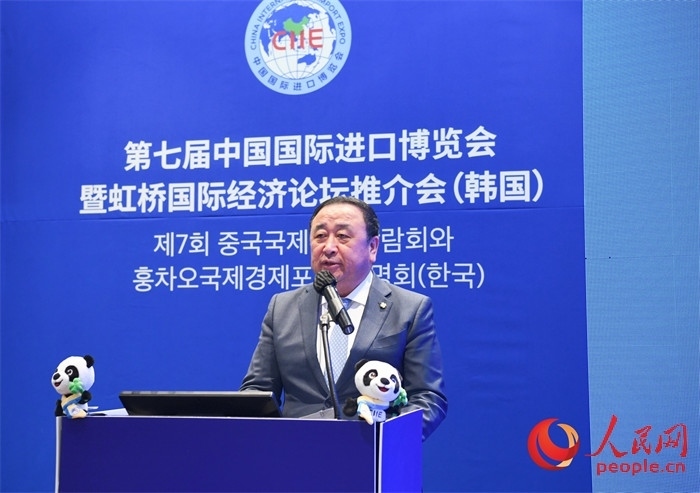 中國國際進(jìn)口博覽局黨委書記、副局長孫成海致辭。 人民網(wǎng) 程安康攝