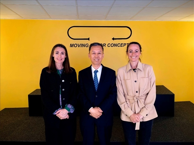 中國(guó)駐瑞典大使崔愛(ài)民應(yīng)邀參訪瑞典牧夫樂(lè)公司。中國(guó)駐瑞典大使館供圖