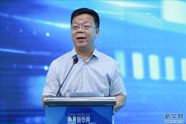 新華網(wǎng)黨委常委、董事、副總裁劉加文致辭