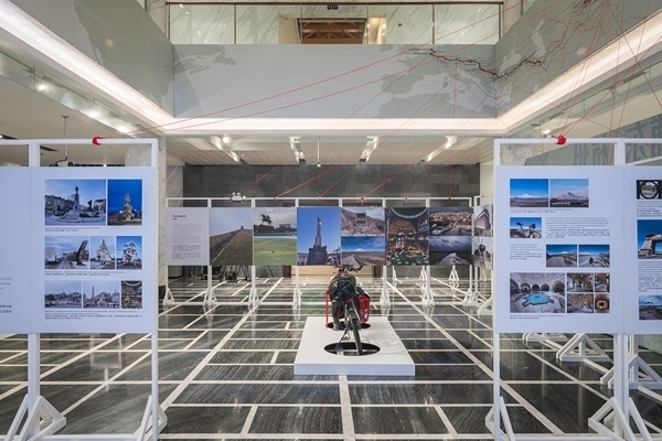 “東游記”展覽。校方供圖