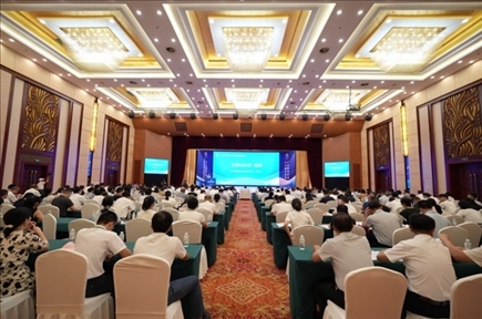 第十六屆海峽論壇·海峽兩岸職業(yè)教育論壇活動現(xiàn)場（人民網(wǎng)記者 崔競文攝）