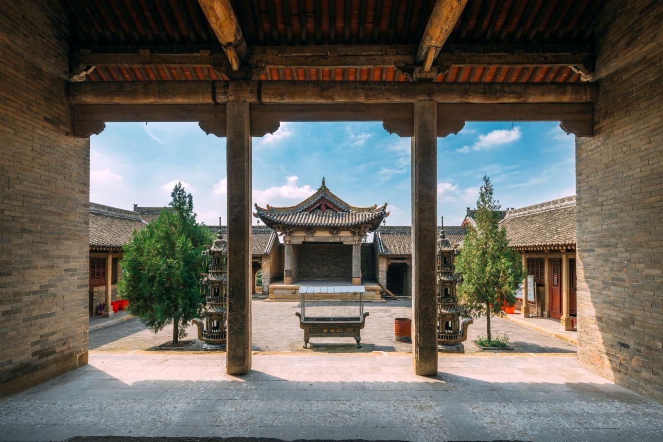 高平市王報村二郎廟金代戲臺。蘇唐詩攝