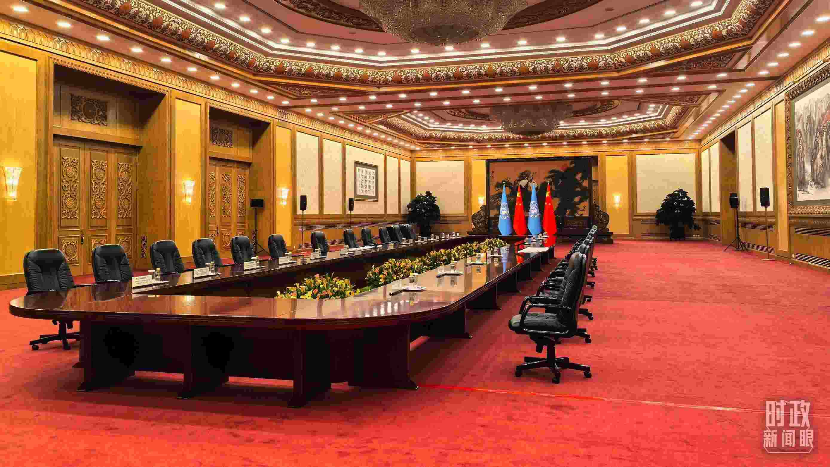  △同聯(lián)合國秘書長(zhǎng)古特雷斯的會(huì)見會(huì)場(chǎng)，這是開始前的場(chǎng)景。（總臺(tái)央視記者劉瑞琳拍攝）