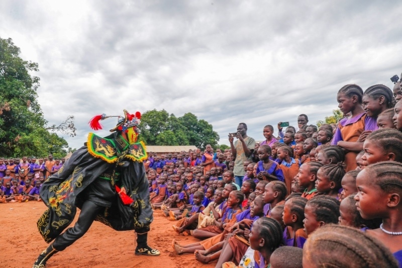 傳統(tǒng)川劇變臉表演。王軍杰攝