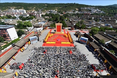 公祭伏羲大典現(xiàn)場。新華社發(fā)（周文濤 攝）