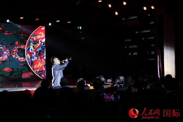 演出現(xiàn)場，演員帶來嗩吶獨奏《看秧歌》。人民網(wǎng)記者 楊一攝