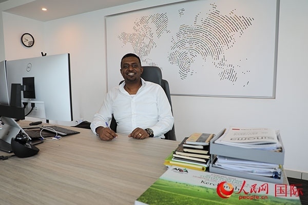 圖為Kerchanshe公司執(zhí)行總裁伊思拉爾·德格。人民網(wǎng)記者 沈小曉攝