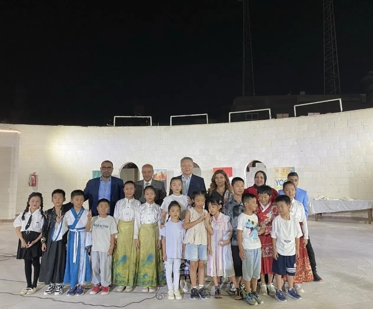 活動(dòng)現(xiàn)場(chǎng)合影。開(kāi)羅中國(guó)文化中心供圖