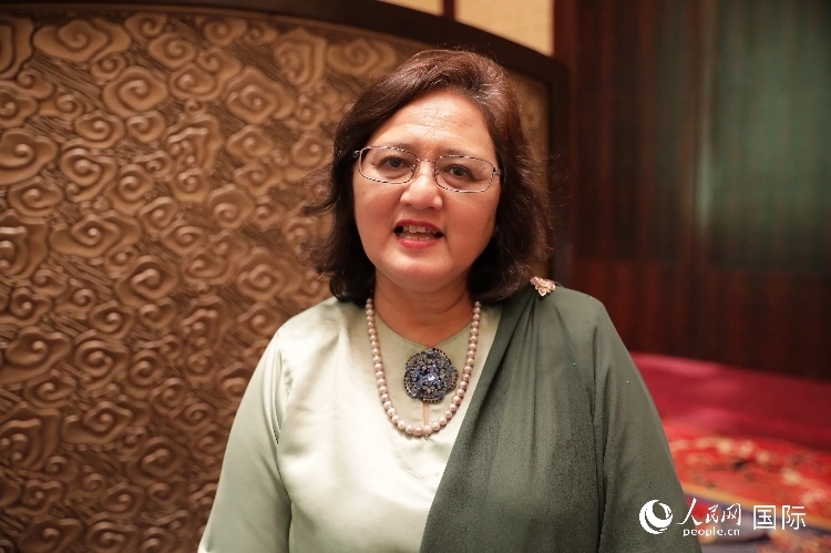 馬來西亞高教部高教司司長(zhǎng)阿茲琳達(dá)接受人民網(wǎng)采訪。人民網(wǎng) 王婧攝