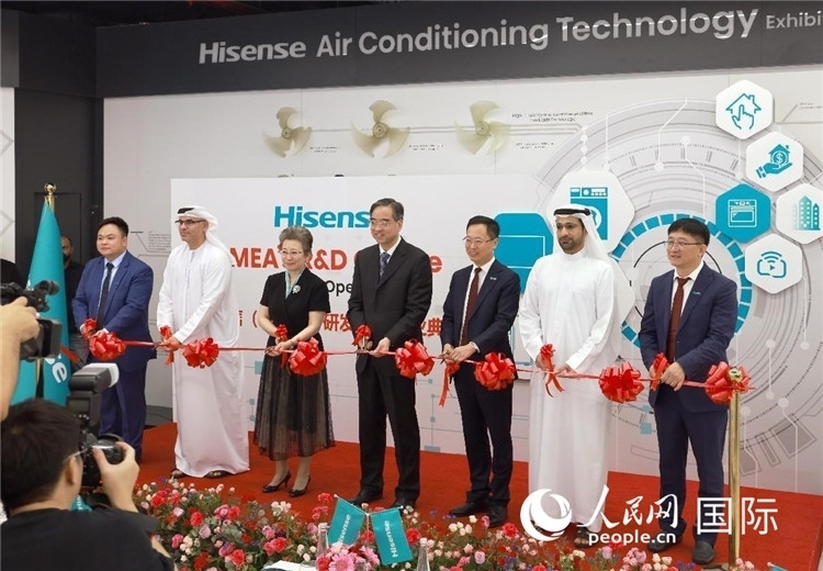 圖為開業(yè)剪彩儀式。人民網記者管克江攝